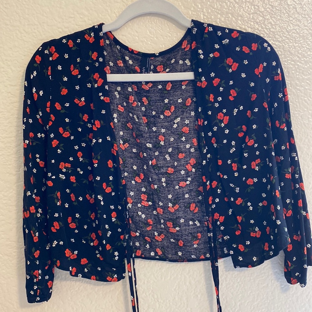 Patterned tie front top